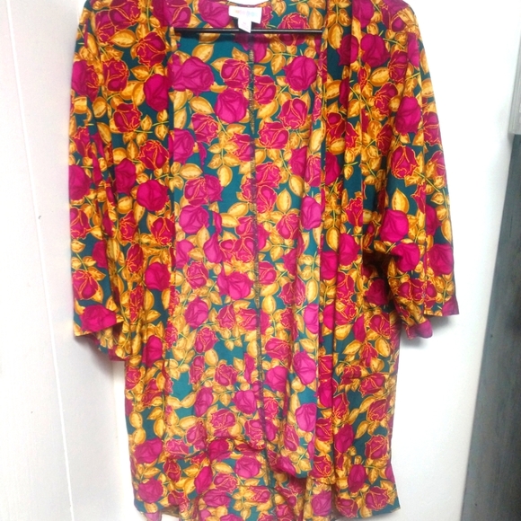 M Lularoe Lindsey